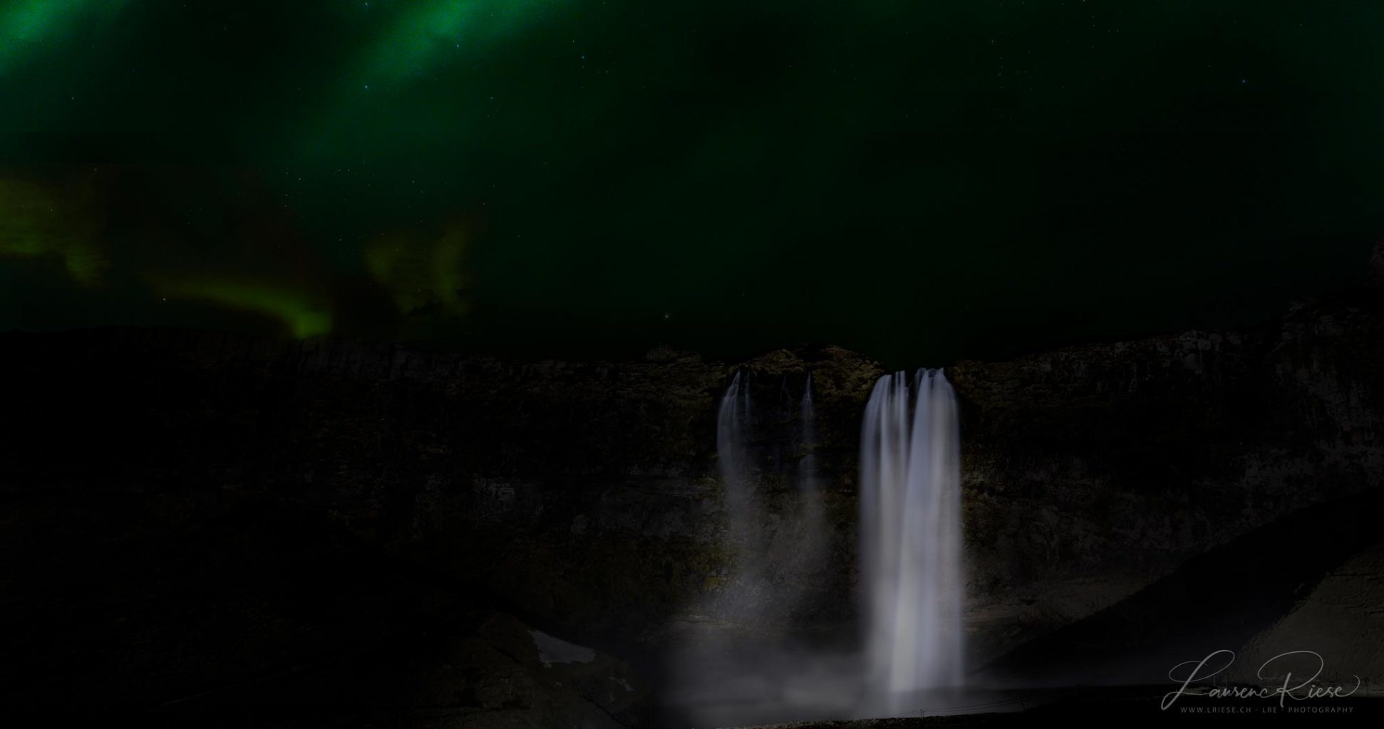 Island Wasserfall Aurora
