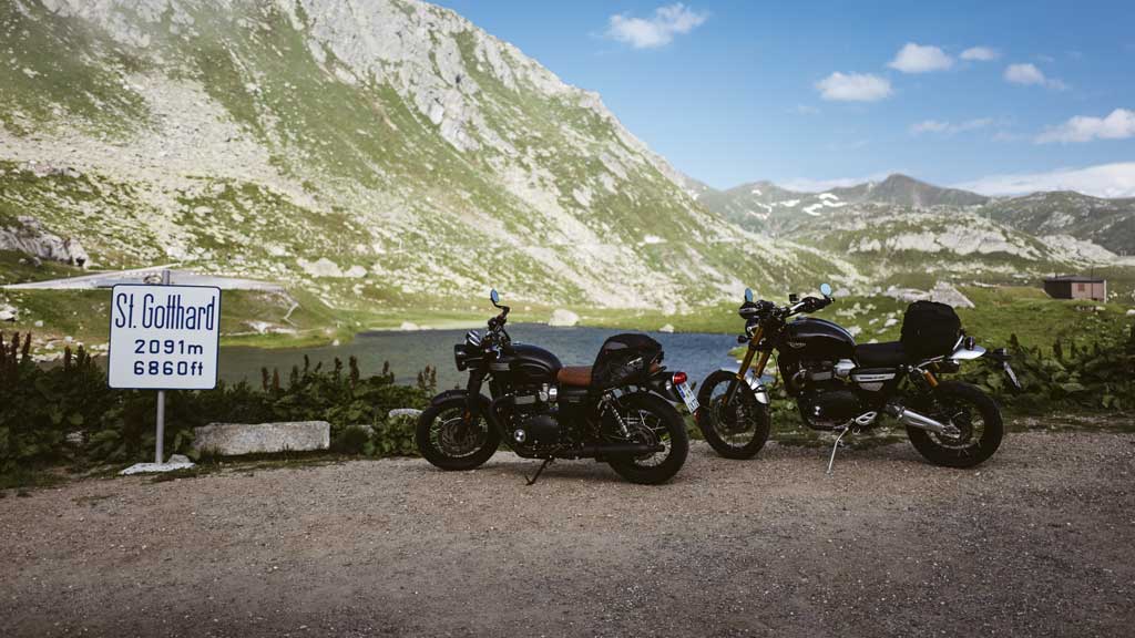 [Vlog] Motorrad-Tour durch die Alpen mit Triumph Bonneville T120 Black und Scrambler 1200 XE