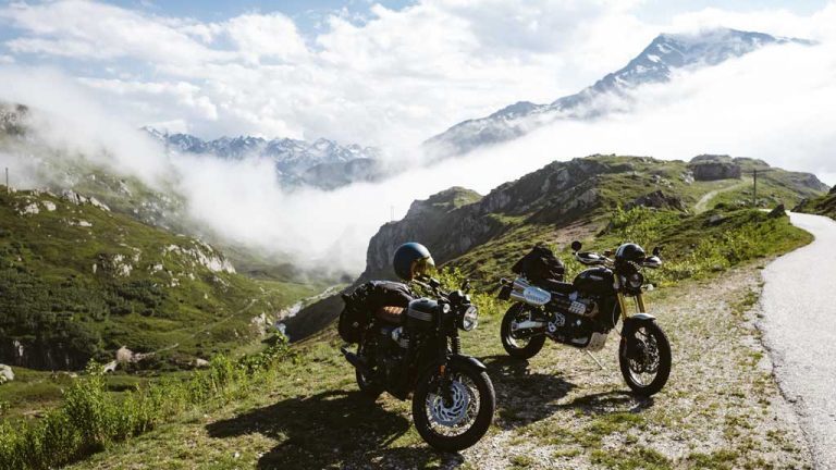 [Vlog] Motorrad-Tour durch die Alpen mit Triumph Bonneville T120 Black und Scrambler 1200 XE