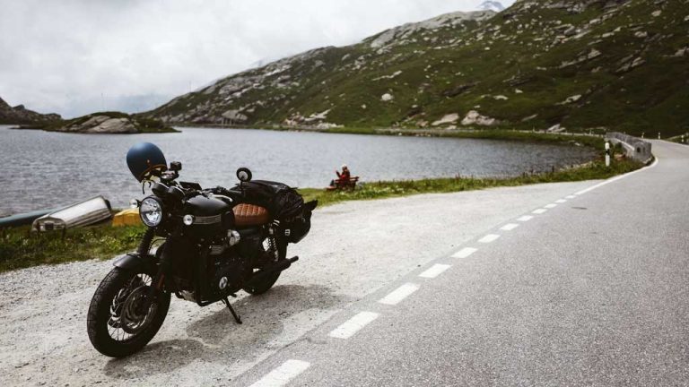 [Vlog] Motorrad-Tour durch die Alpen mit Triumph Bonneville T120 Black und Scrambler 1200 XE