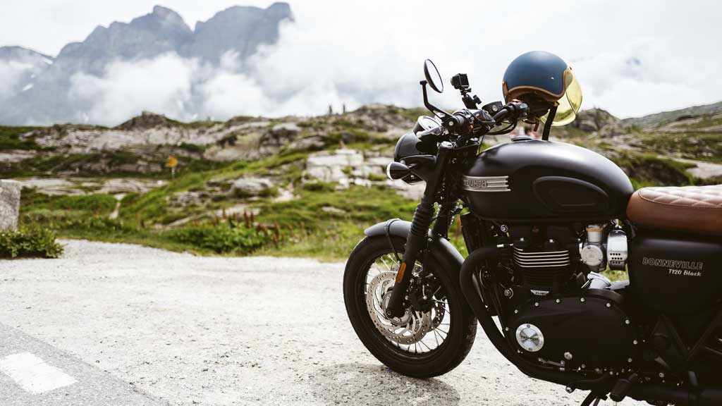 [Vlog] Motorrad-Tour durch die Alpen mit Triumph Bonneville T120 Black und Scrambler 1200 XE