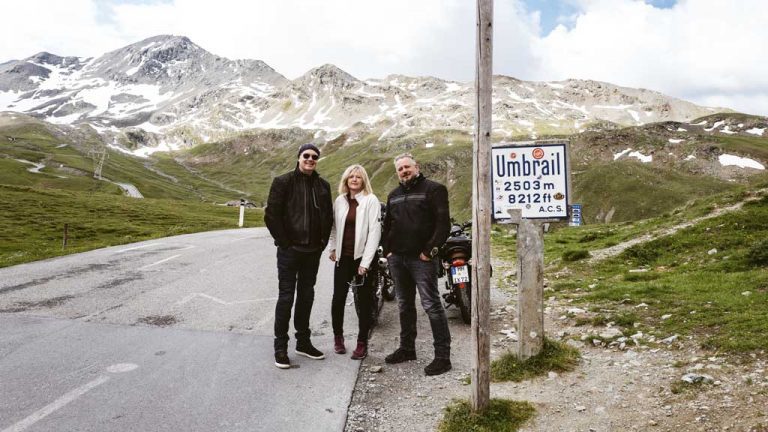 [Vlog] Motorrad-Tour durch die Alpen mit Triumph Bonneville T120 Black und Scrambler 1200 XE