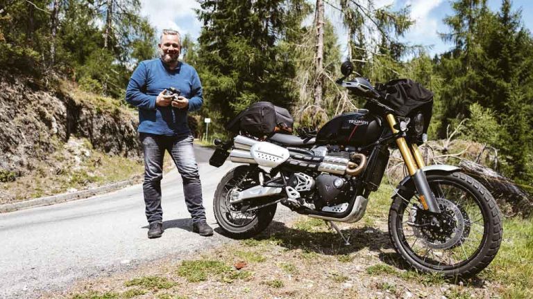 [Vlog] Motorrad-Tour durch die Alpen mit Triumph Bonneville T120 Black und Scrambler 1200 XE