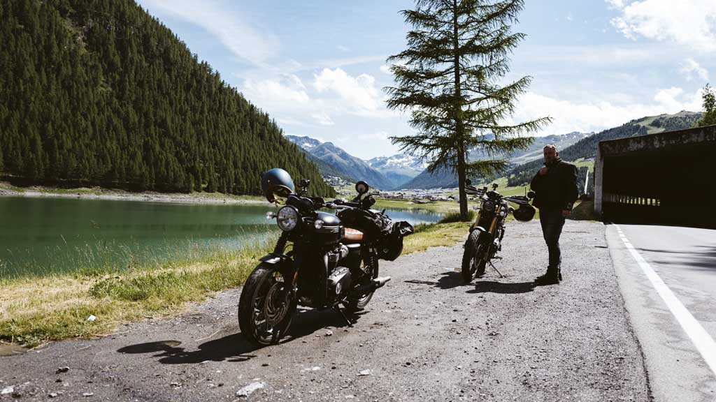 [Vlog] Motorrad-Tour durch die Alpen mit Triumph Bonneville T120 Black und Scrambler 1200 XE