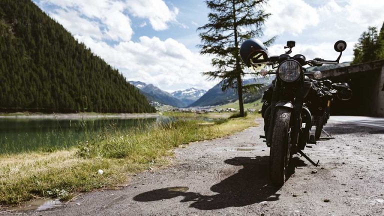 [Vlog] Motorrad-Tour durch die Alpen mit Triumph Bonneville T120 Black und Scrambler 1200 XE