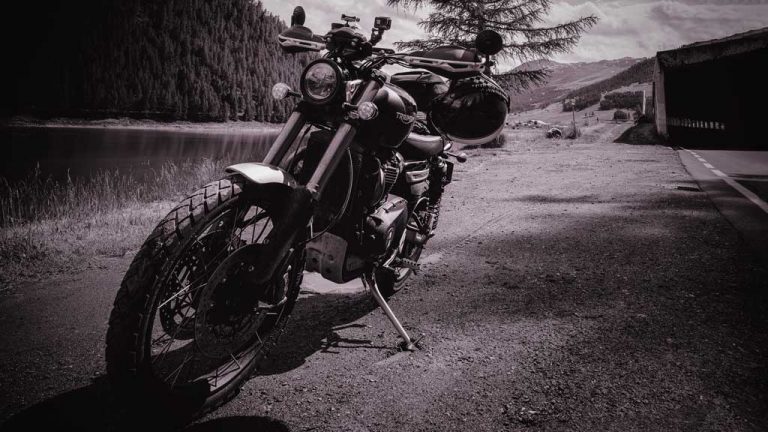 [Vlog] Motorrad-Tour durch die Alpen mit Triumph Bonneville T120 Black und Scrambler 1200 XE