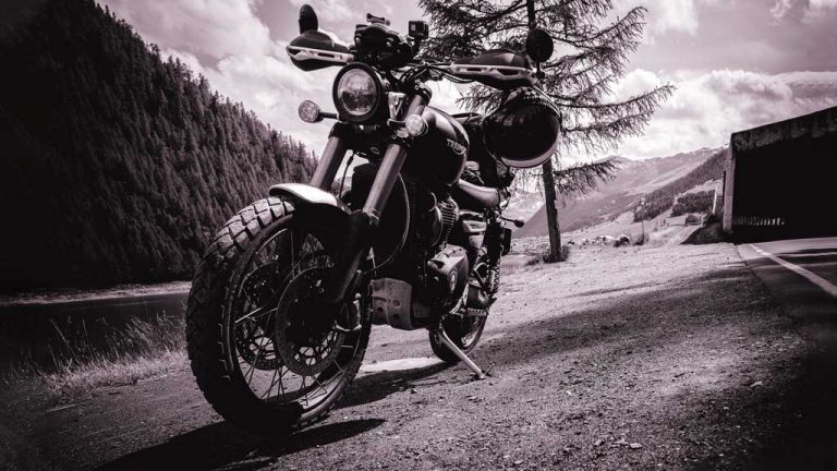 [Vlog] Motorrad-Tour durch die Alpen mit Triumph Bonneville T120 Black und Scrambler 1200 XE