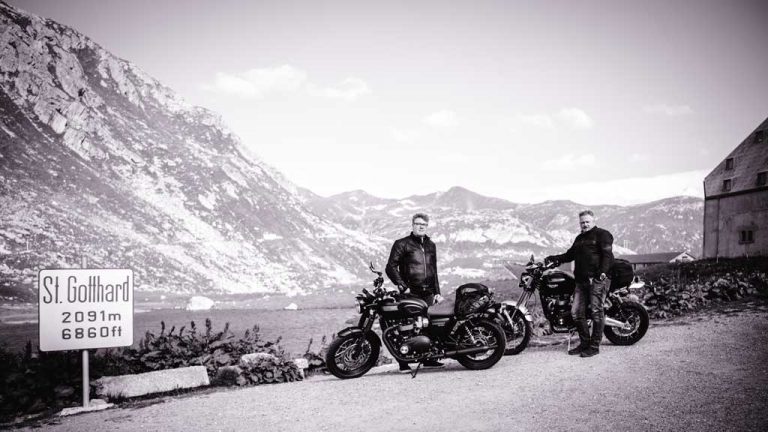 [Vlog] Motorrad-Tour durch die Alpen mit Triumph Bonneville T120 Black und Scrambler 1200 XE