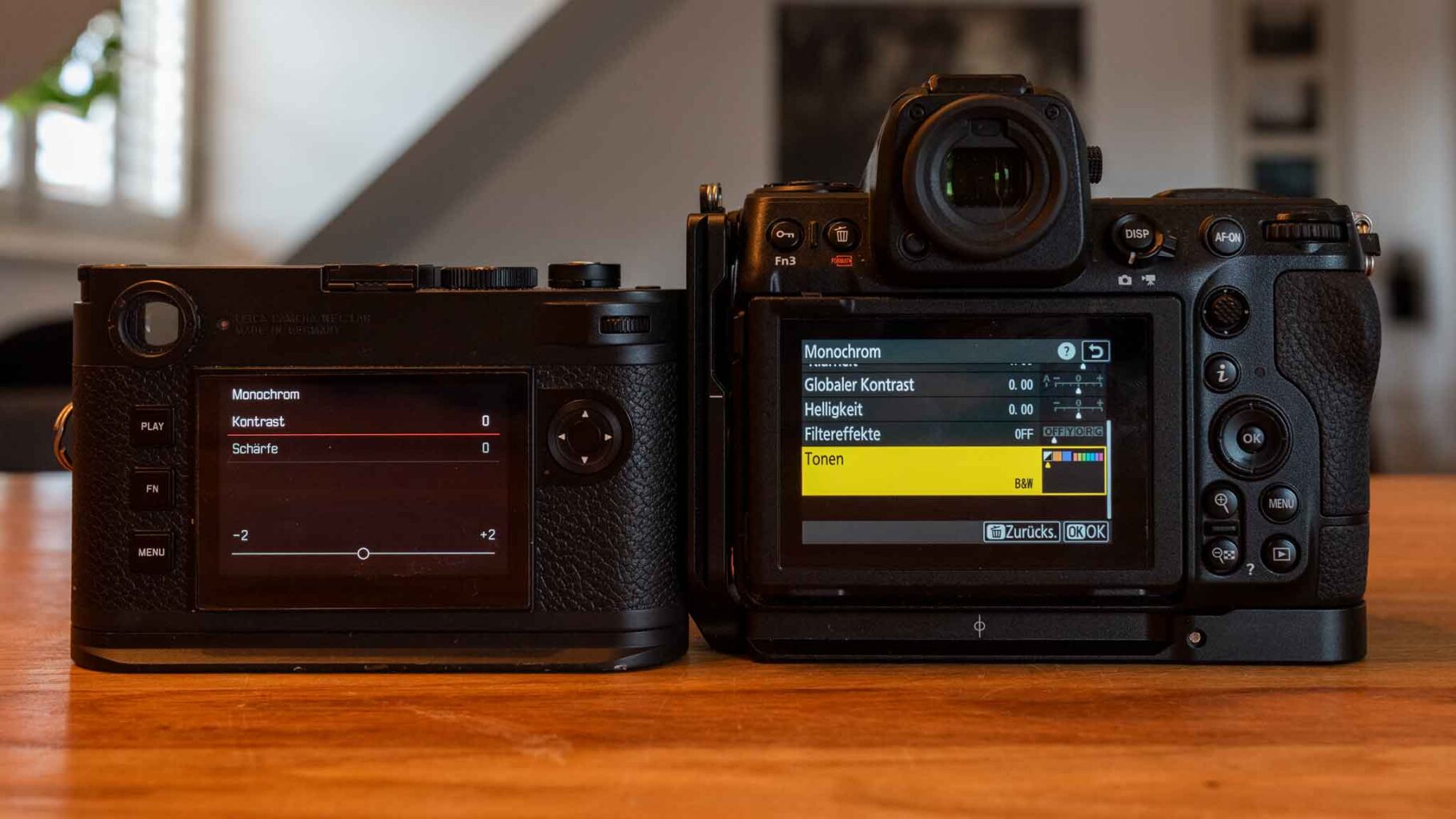 Leica Nikon Monochrome - Kamera auf Schwarzweiss einstellen [2:1] - Kamera auf Schwarzweiss einstellen [2:1]